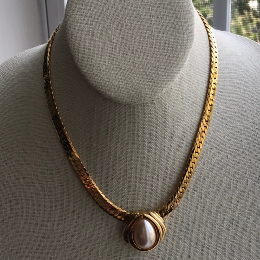 Napier gold tone box chain pearl necklace